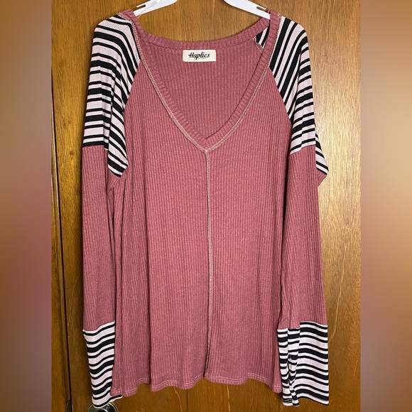 Haptics Striped Side Slit Short Sleeve Knit Top